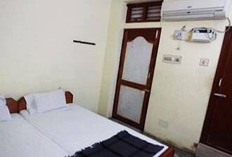 Sri Gajalakshmi Lodge, Palakollu 1